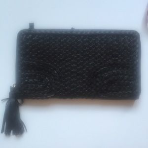 ❗️Sale❗️Street Level Black Clutch